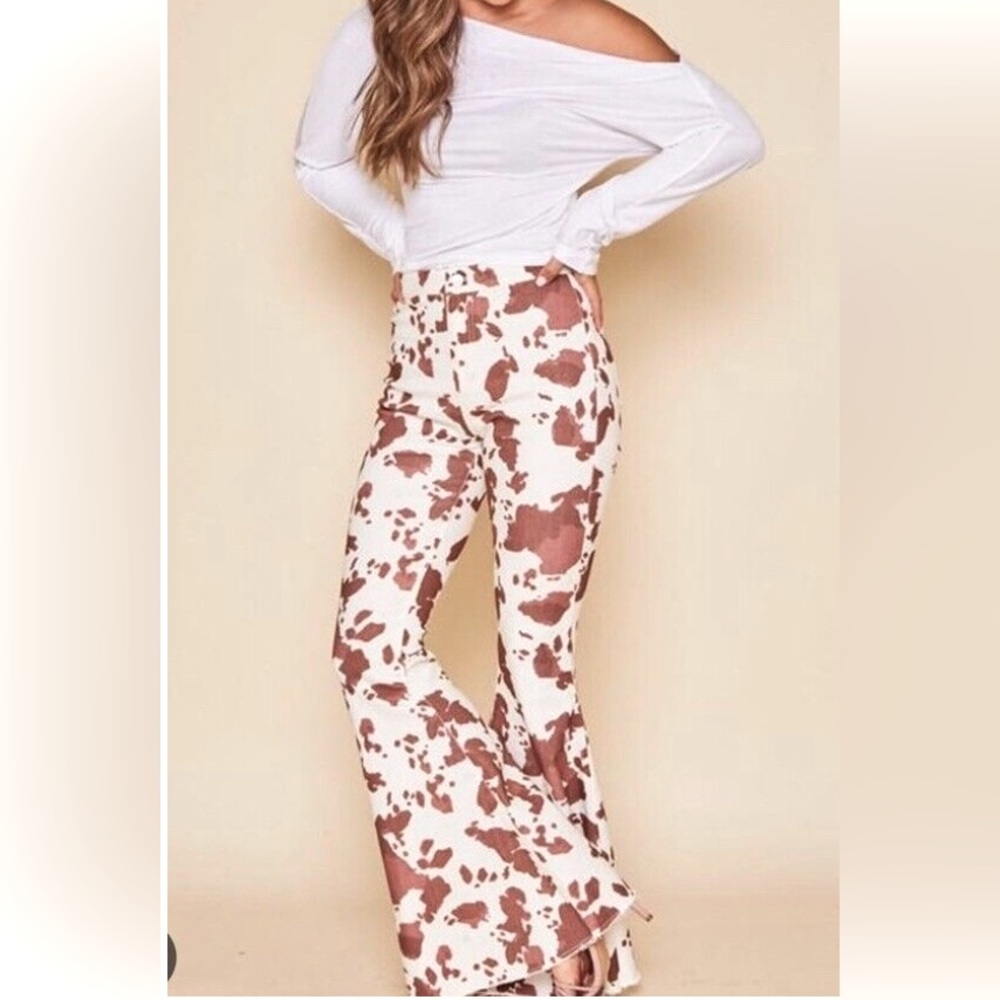 Altar’d State Cow Print Flare Leg Jeans Size XS Denim Preowned